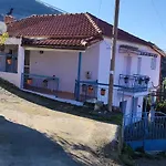 Village Hospitality Of Rina Σαλέ Korfaí